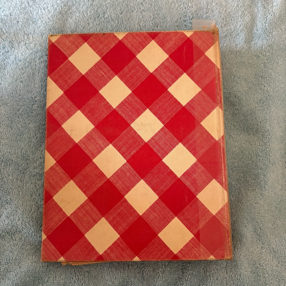 1944 Better Homes And Gardens Red and White Checkered Collectible Cook Book - Picture 2 of 11